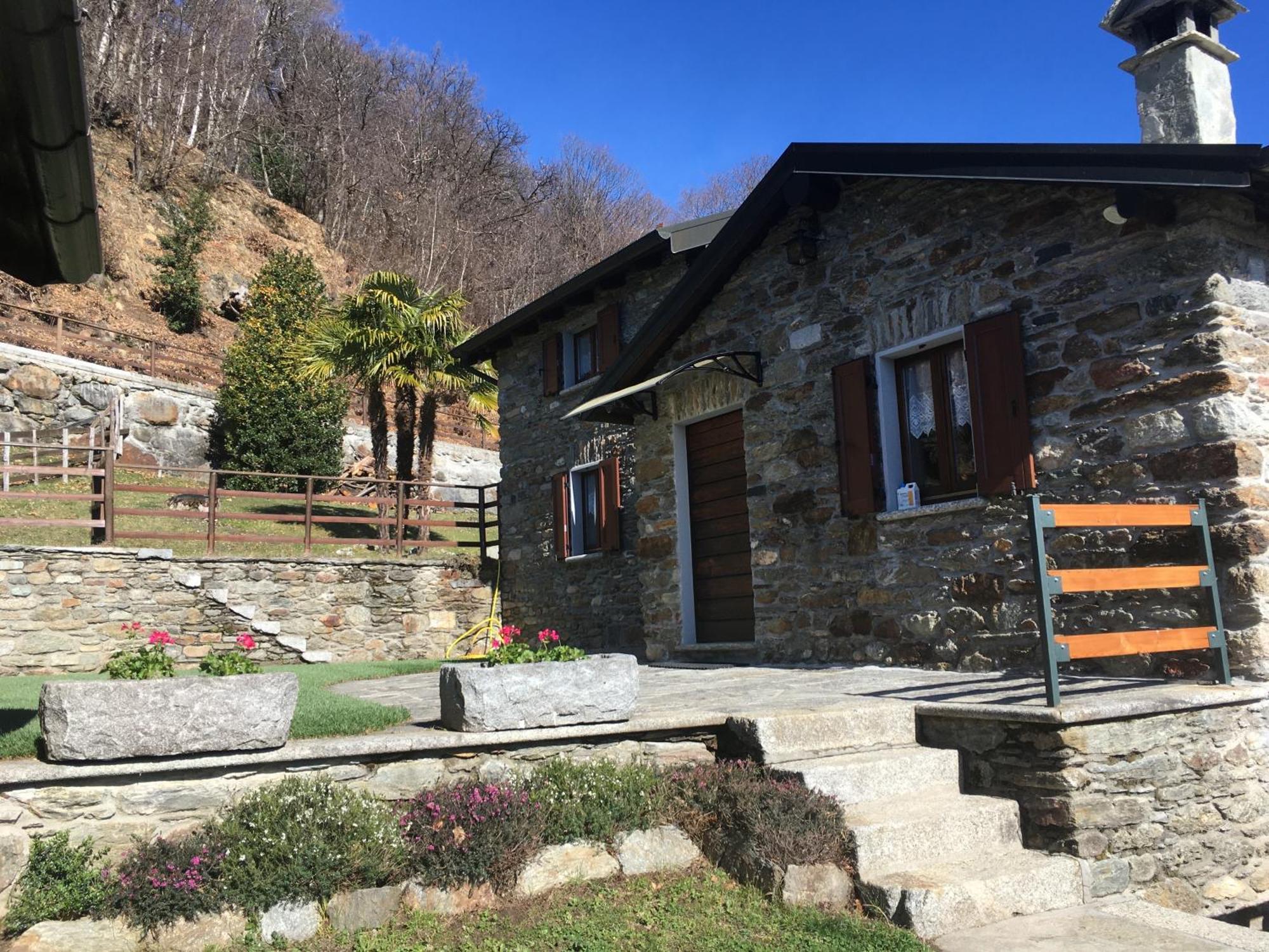 Chalet Buonriposo Cremia Esterno foto
